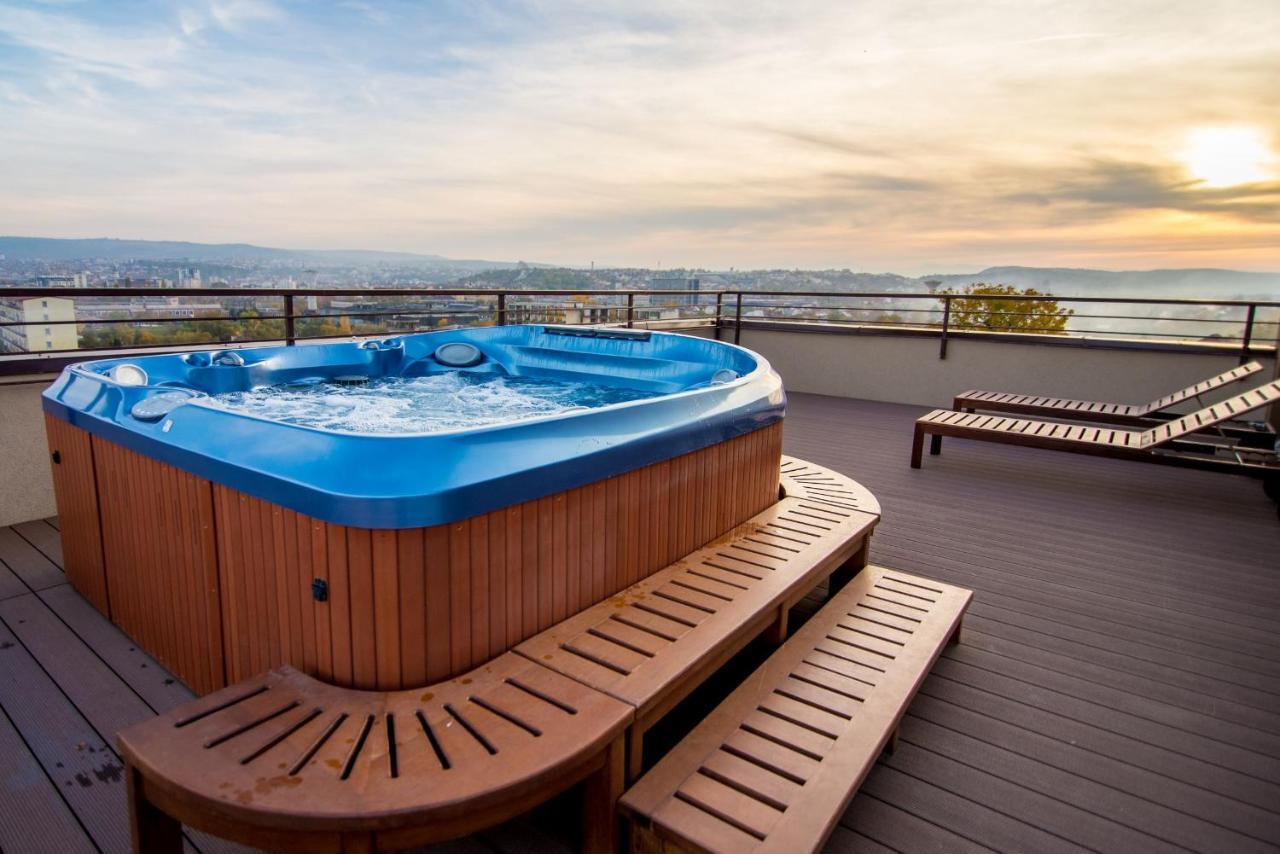 The Aviator Apartment - Jacuzzi & Panoramic View Клуж-Напока Екстериор снимка