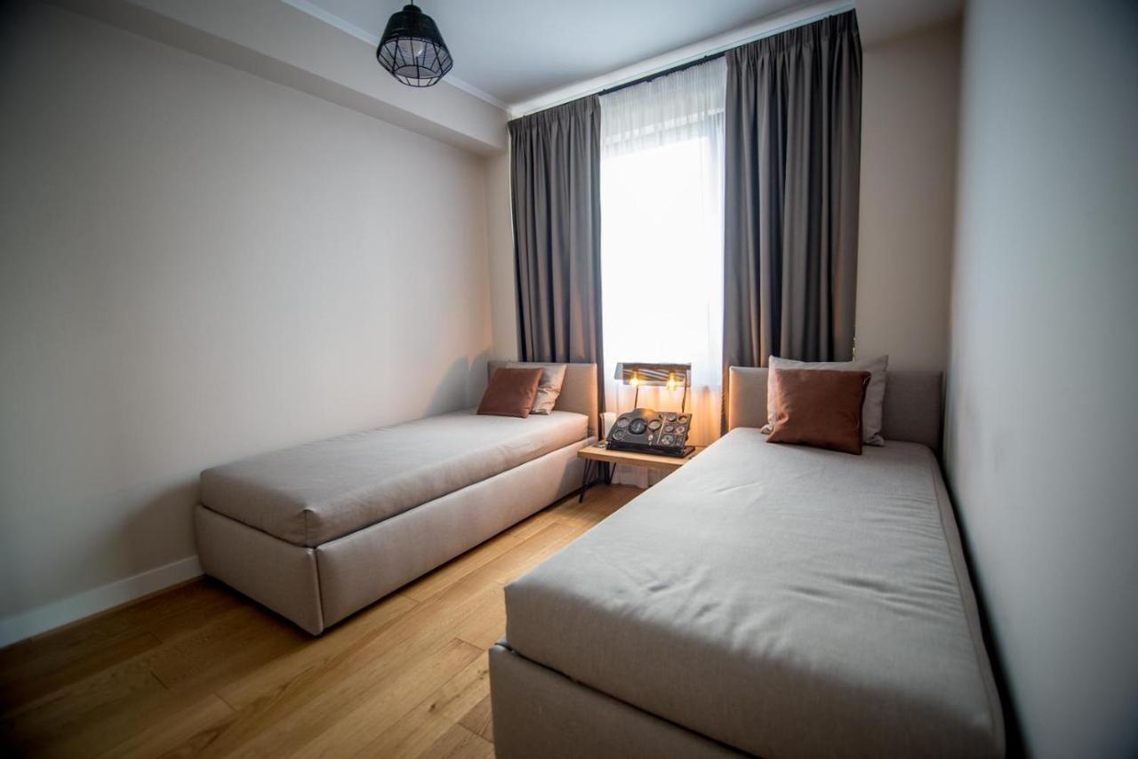 The Aviator Apartment - Jacuzzi & Panoramic View Клуж-Напока Екстериор снимка