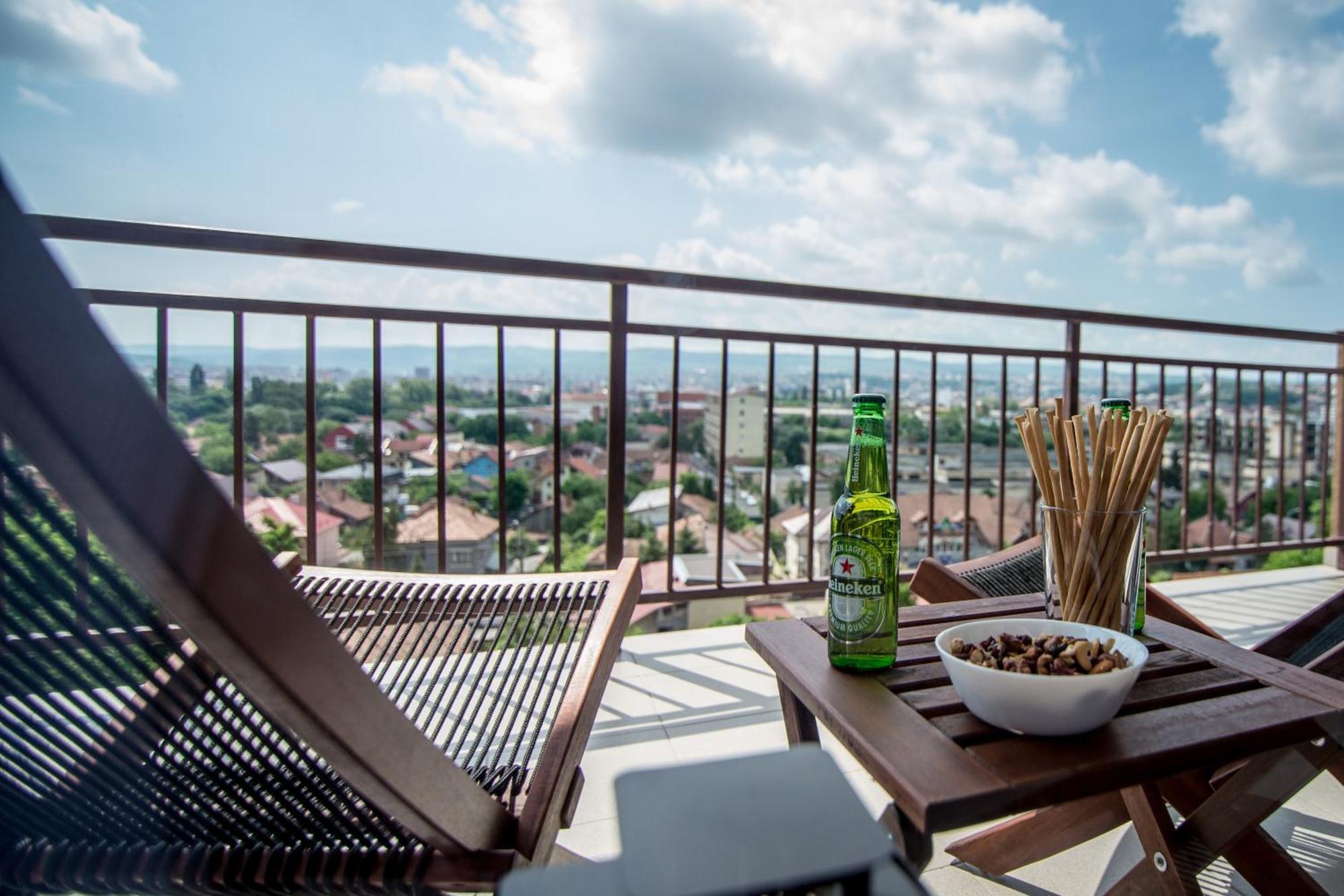 The Aviator Apartment - Jacuzzi & Panoramic View Клуж-Напока Екстериор снимка